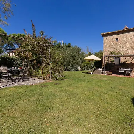 Ferienhaus Charming With Swimming Pool Spacious Terrace And Private Garden *