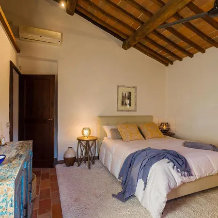 Charming With Swimming Pool Spacious Terrace And Private Garden *