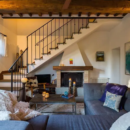Charming With Swimming Pool Spacious Terrace And Private Garden